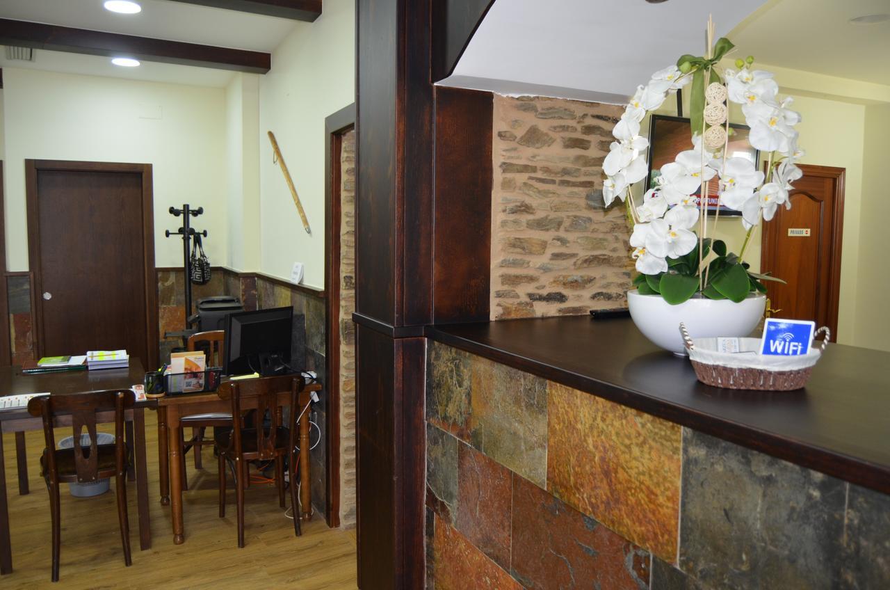 Albergue Del Peregrino Arzua Bagian luar foto